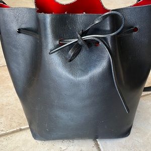 Mansur Gavriel Bucket bag black and red